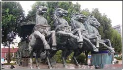 萬馬奔騰銅馬雕塑